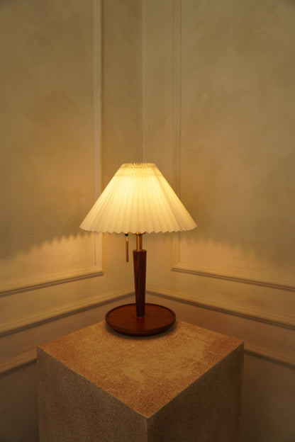 Hokia Wood Table Lamp