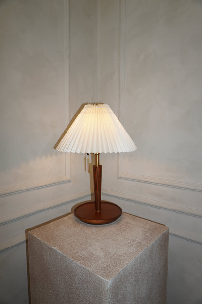 Hokia Wood Table Lamp