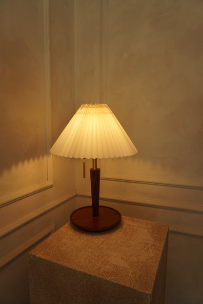 Hokia Wood Table Lamp