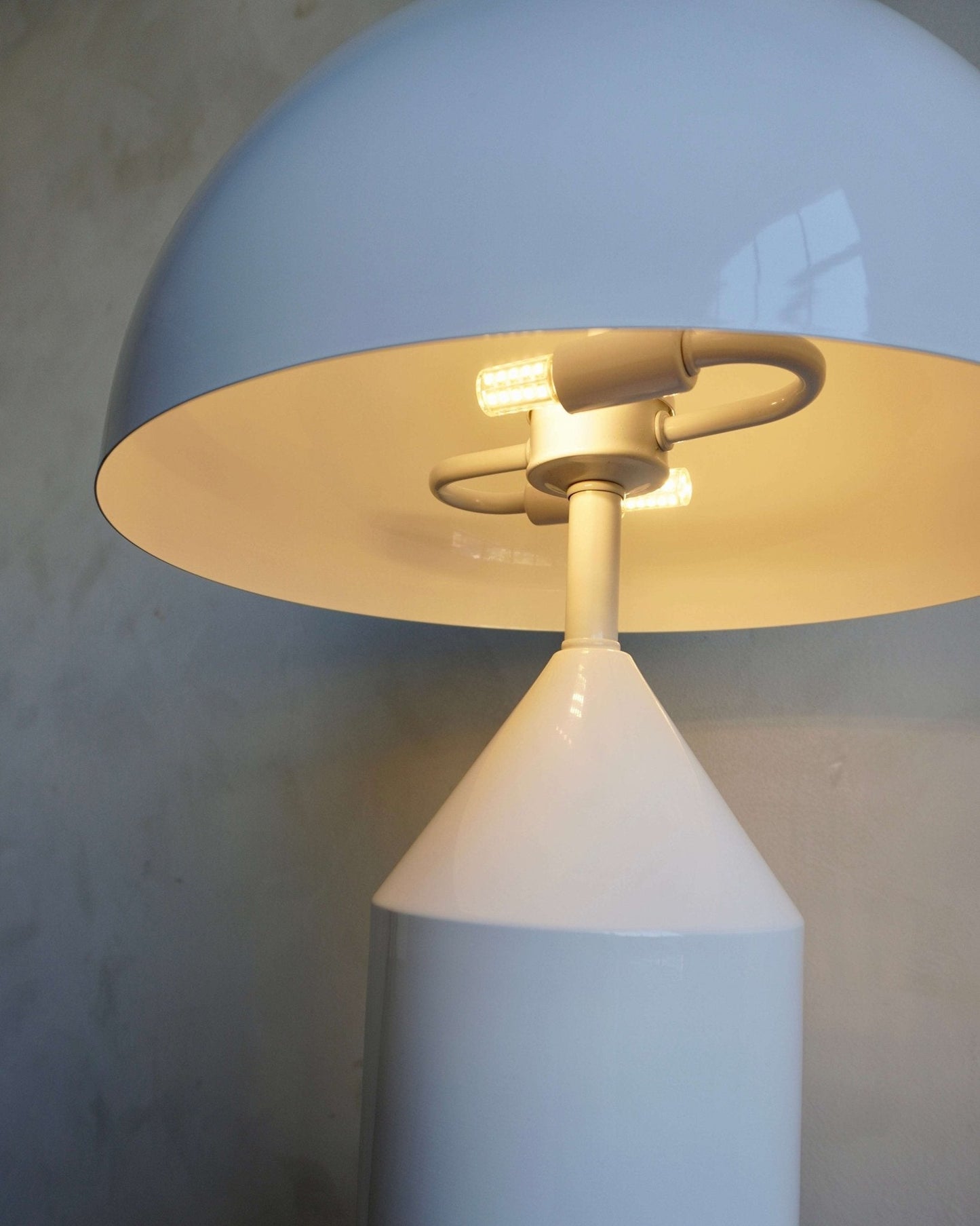 Brun Iron Lamp